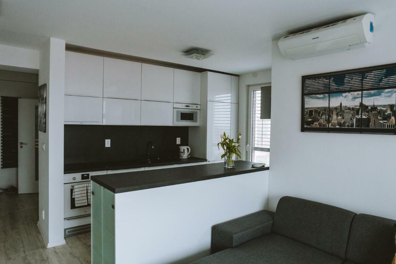 Design Apartment, The City Centre Close To The Health Spa Piest'any Exteriör bild