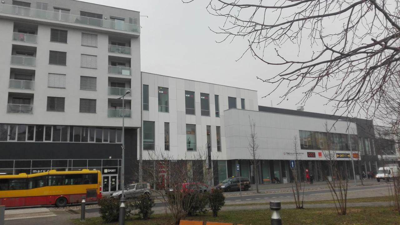 Design Apartment, The City Centre Close To The Health Spa Piest'any Exteriör bild